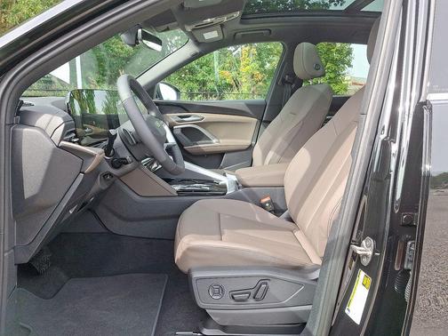 2025 Audi Q5 Premium TFSI quattro S tronic