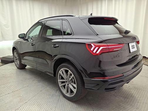 2025 Audi Q3 Premium