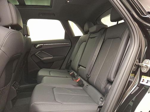 2025 Audi Q3 Premium
