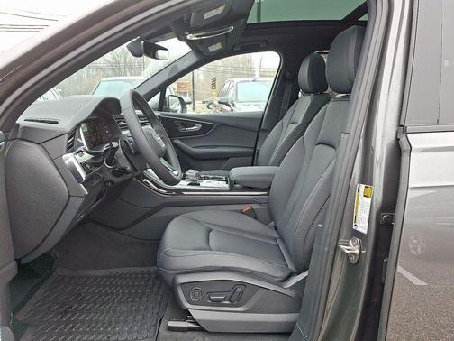 2026 Audi Q7 55 Premium Plus