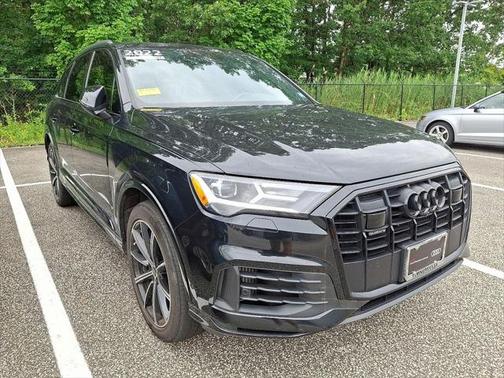 2022 Audi Q7 55 Premium Plus