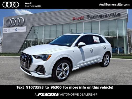 2022 Audi Q3 Premium