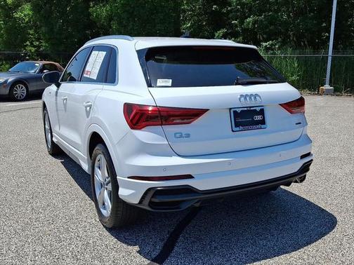 2022 Audi Q3 Premium