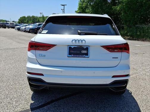 2022 Audi Q3 Premium
