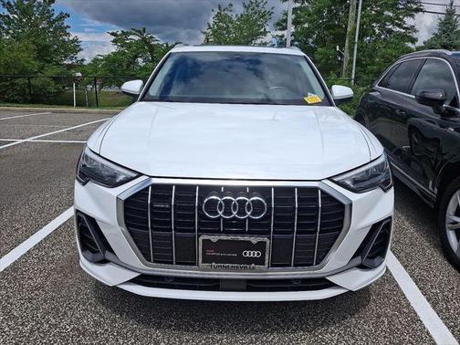 2022 Audi Q3 Premium
