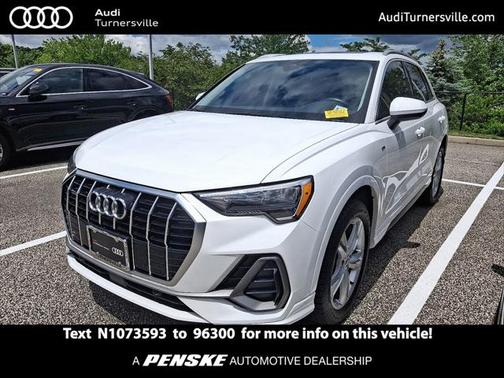 2022 Audi Q3 Premium