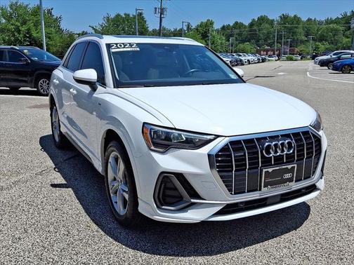2022 Audi Q3 Premium