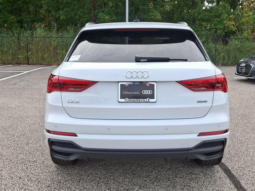 2024 Audi Q3 Premium