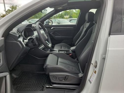 2024 Audi Q3 Premium