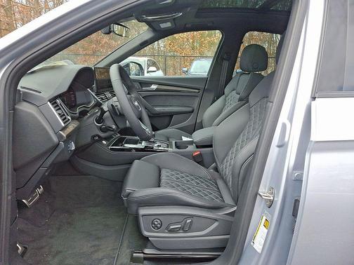 2025 Audi SQ5 3.0T Premium Plus