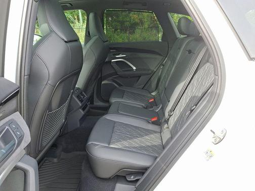2025 Audi SQ5 3.0T Premium Plus
