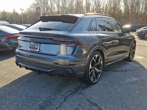 2023 Audi RS Q8 4.0T