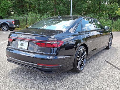 2025 Audi A8 L 55