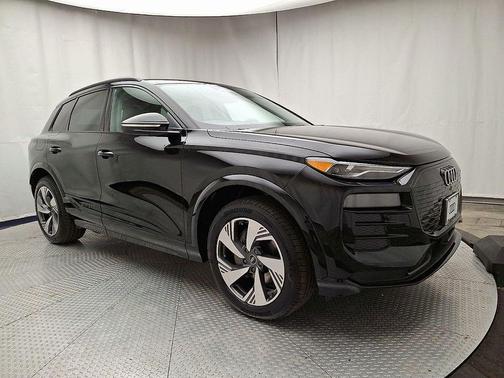 2025 Audi Q6 e-tron Premium