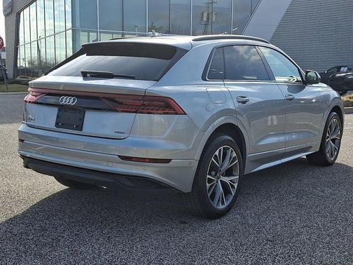2023 Audi Q8 55 Premium
