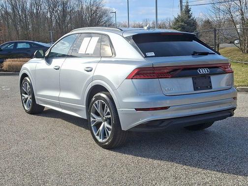 2023 Audi Q8 55 Premium