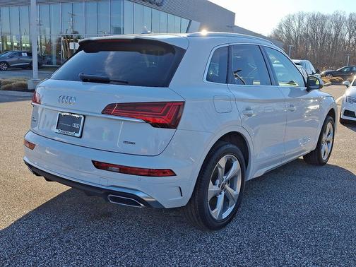 2023 Audi Q5 45 S line Premium Plus