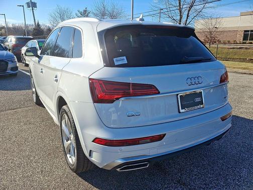 2023 Audi Q5 45 S line Premium Plus