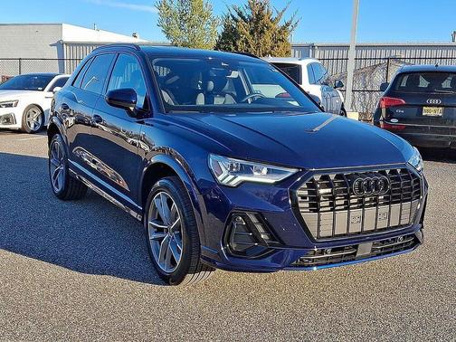 2025 Audi Q3 Premium 45 TFSI S line quattro Tiptronic