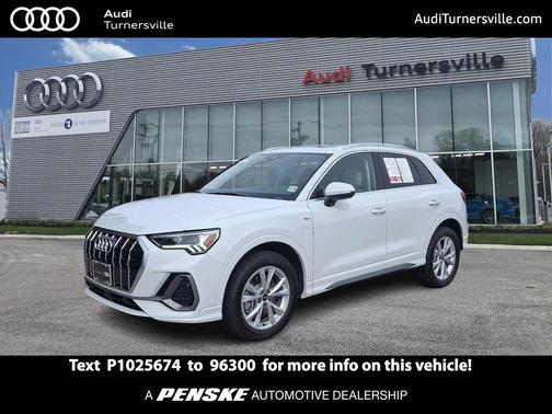 2023 Audi Q3 Premium
