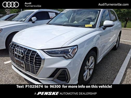 2023 Audi Q3 Premium