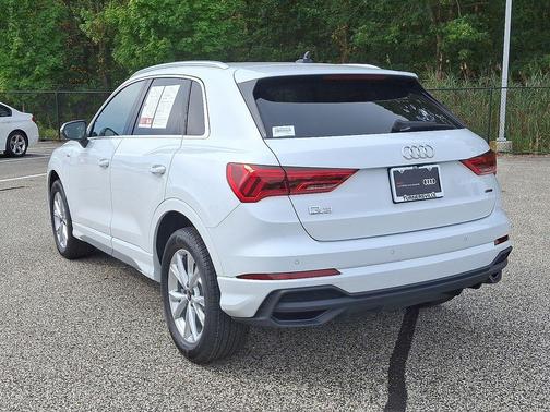 2023 Audi Q3 Premium