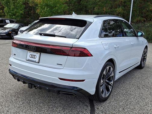 2026 Audi Q8 55 Premium Plus