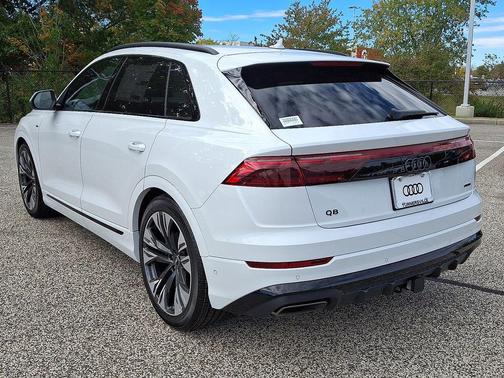 2026 Audi Q8 55 Premium Plus