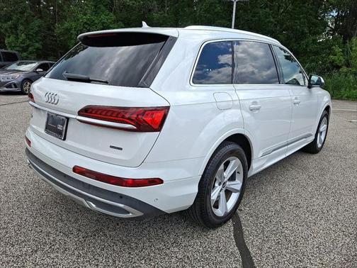 2021 Audi Q7 45 Premium Plus