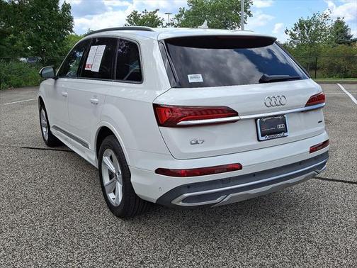2021 Audi Q7 45 Premium Plus