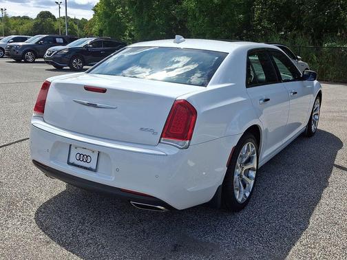 2019 Chrysler 300 C