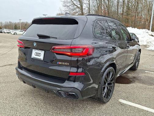 2022 BMW X5 M50i