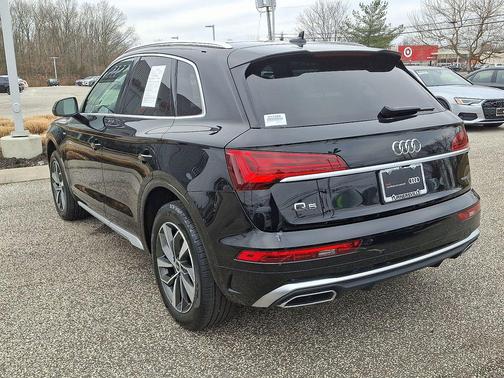 2022 Audi Q5 45 S line Premium Plus