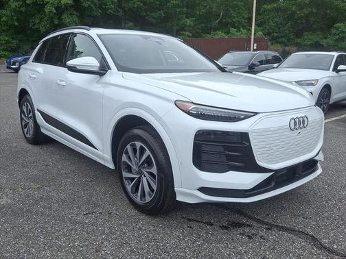 2025 Audi Q6 e-tron Premium