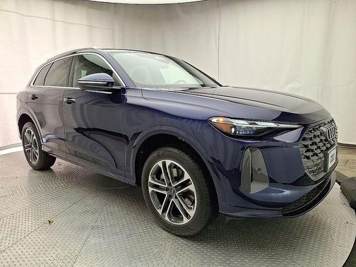 2025 Audi Q5 Premium TFSI quattro S tronic