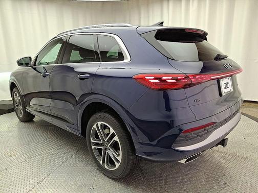2025 Audi Q5 Premium TFSI quattro S tronic
