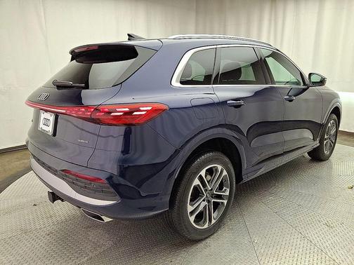 2025 Audi Q5 Premium TFSI quattro S tronic