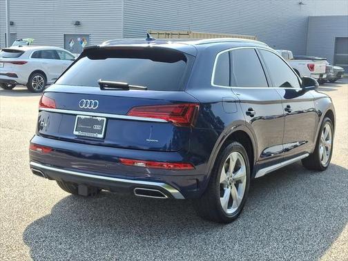 2022 Audi Q5 45 S line Premium
