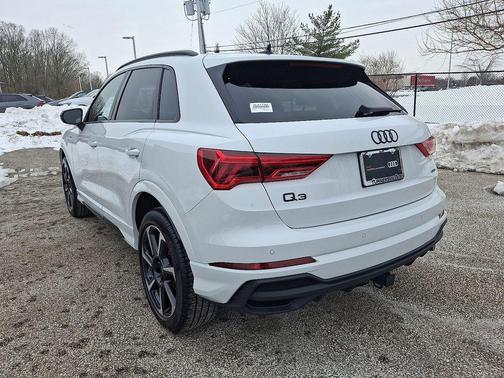 2025 Audi Q3 45 S line Premium Plus