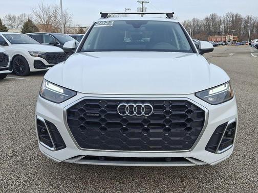 2023 Audi Q5 45 S line Premium Plus