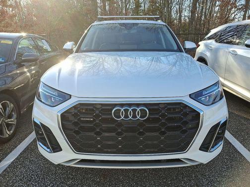2023 Audi Q5 45 S line Premium Plus