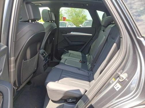 2025 Audi Q5 45 S line Premium