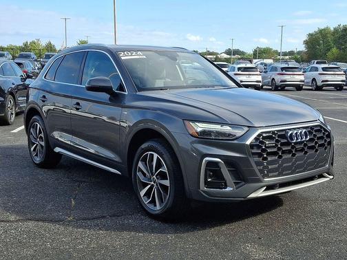 2024 Audi Q5 45 S line Premium
