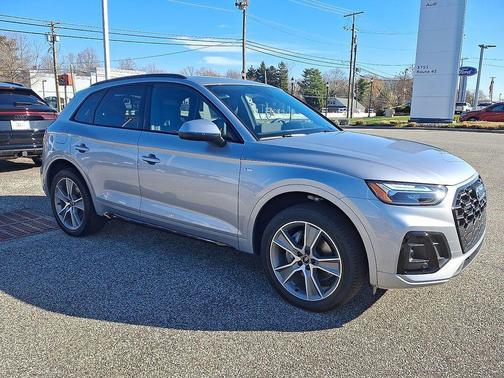 2025 Audi Q5 45 S line Premium