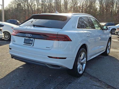 2022 Audi Q8 55 Premium