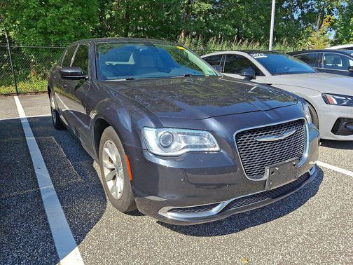 2016 Chrysler 300 Limited
