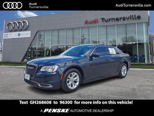 2016 Chrysler 300 Limited