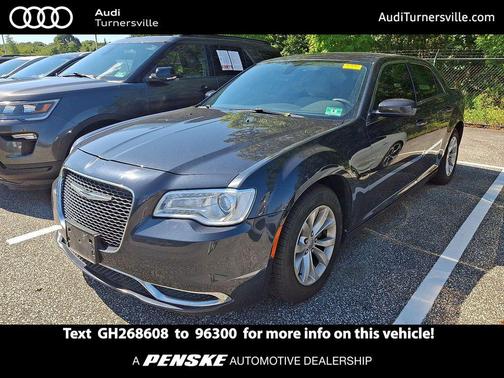 2016 Chrysler 300 Limited