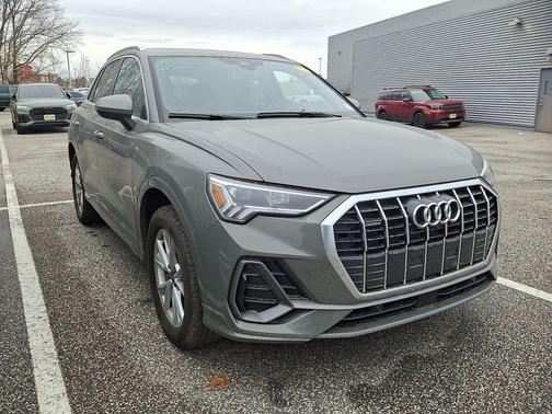 2024 Audi Q3 45 S line Premium Plus