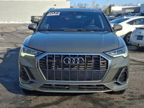 2024 Audi Q3 45 S line Premium Plus